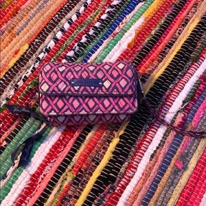 vera bradley wristlet